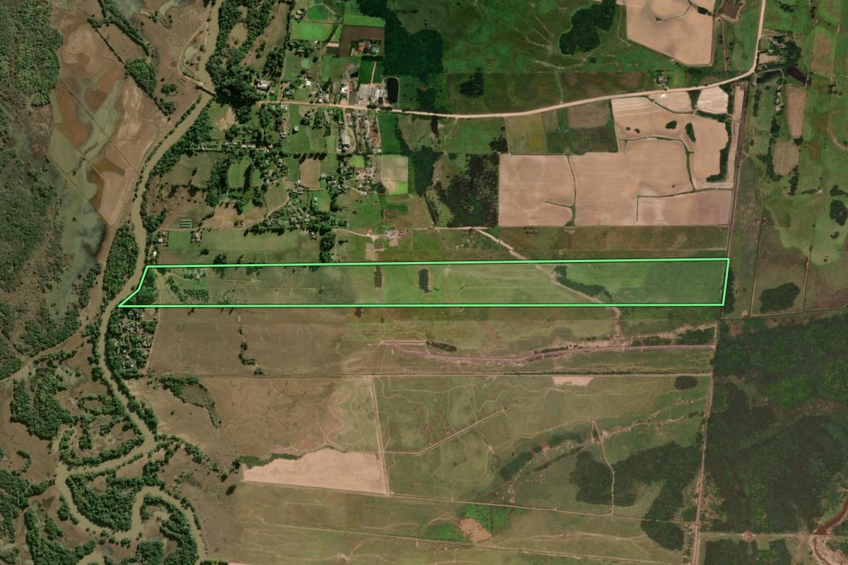 Imagem de satélite do imóvel rural em Vera Cruz (RS), com o contorno declarado no CAR desenhado por cima.