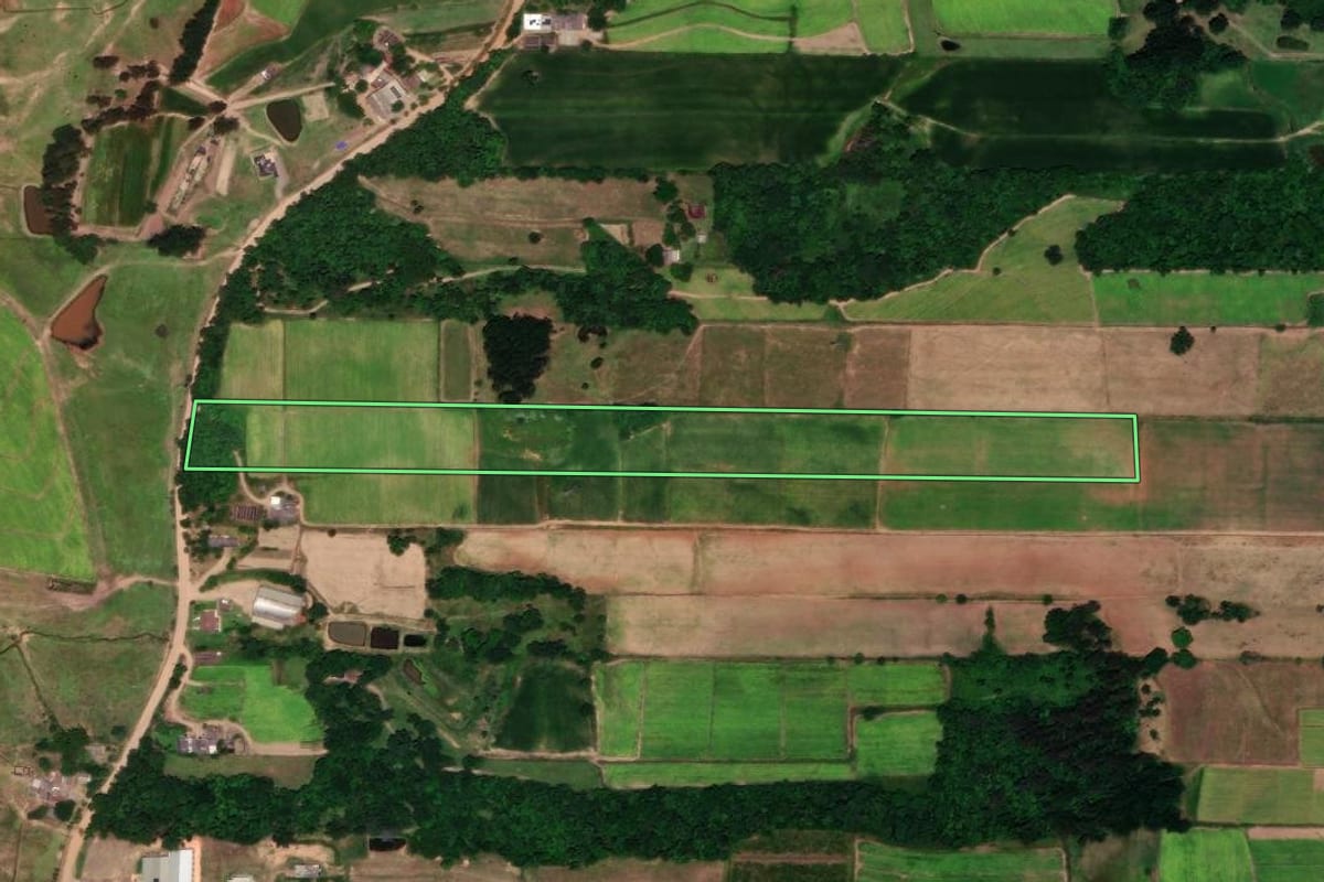 Imagem de satélite do imóvel rural em Vera Cruz (RS), com o contorno declarado no CAR desenhado por cima.