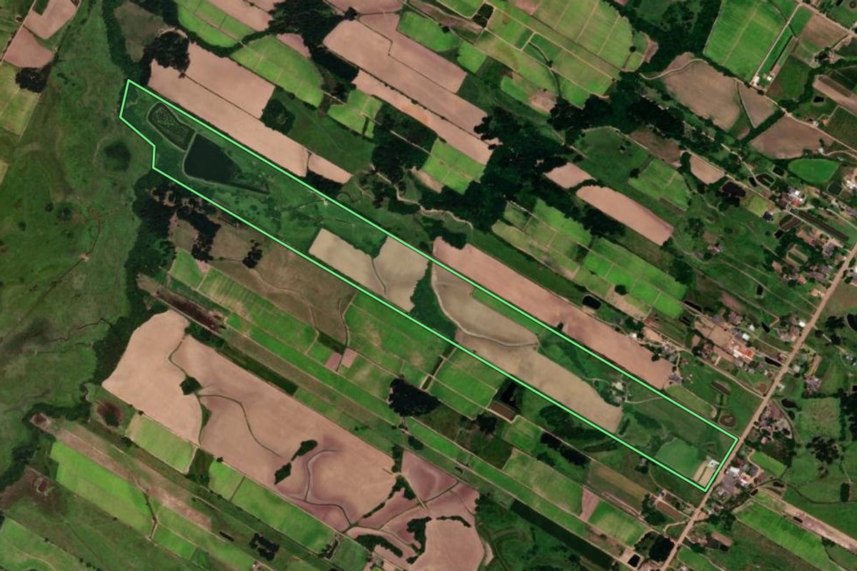 Imagem de satélite do imóvel rural em Vera Cruz (RS), com o contorno declarado no CAR desenhado por cima.
