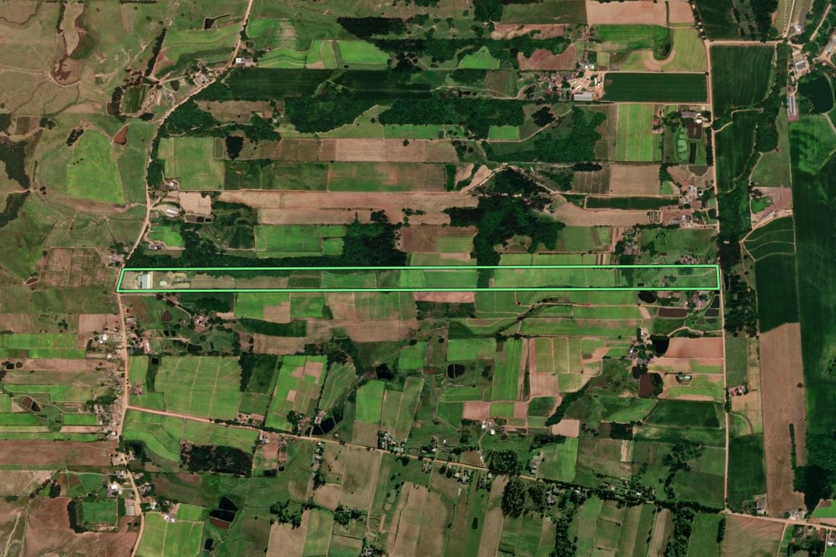 Imagem de satélite do imóvel rural em Vera Cruz (RS), com o contorno declarado no CAR desenhado por cima.