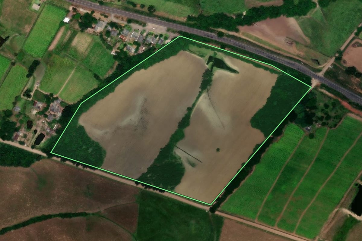 Imagem de satélite do imóvel rural em Vera Cruz (RS), com o contorno declarado no CAR desenhado por cima.