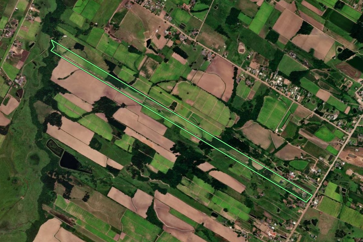 Imagem de satélite do imóvel rural em Vera Cruz (RS), com o contorno declarado no CAR desenhado por cima.
