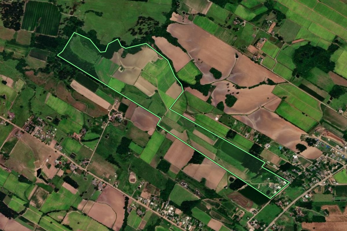Imagem de satélite do imóvel rural em Vera Cruz (RS), com o contorno declarado no CAR desenhado por cima.