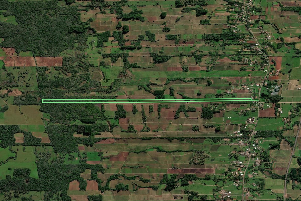 Imagem de satélite do imóvel rural em Vera Cruz (RS), com o contorno declarado no CAR desenhado por cima.