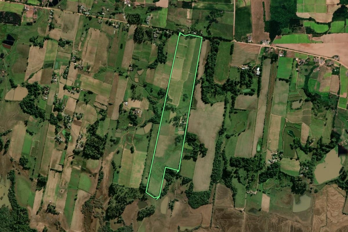 Imagem de satélite do imóvel rural em Vera Cruz (RS), com o contorno declarado no CAR desenhado por cima.