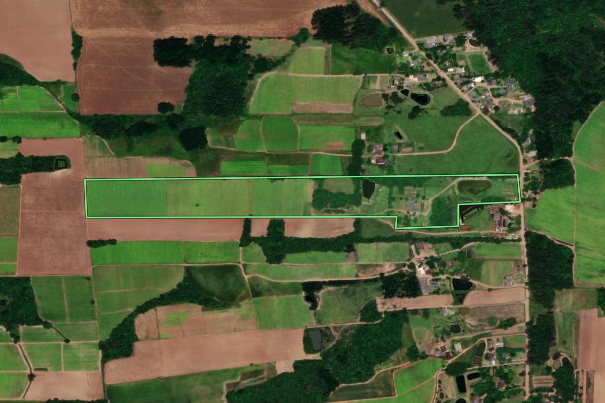 Imagem de satélite do imóvel rural em Vera Cruz (RS), com o contorno declarado no CAR desenhado por cima.
