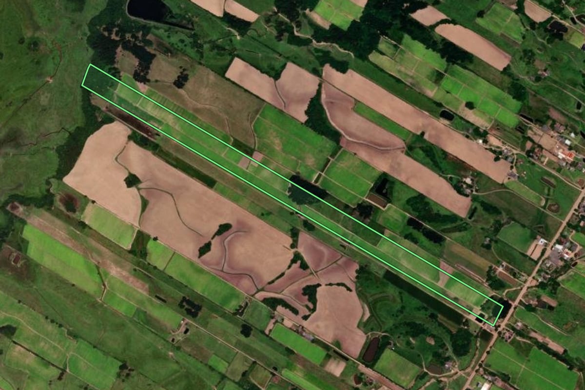 Imagem de satélite do imóvel rural em Vera Cruz (RS), com o contorno declarado no CAR desenhado por cima.