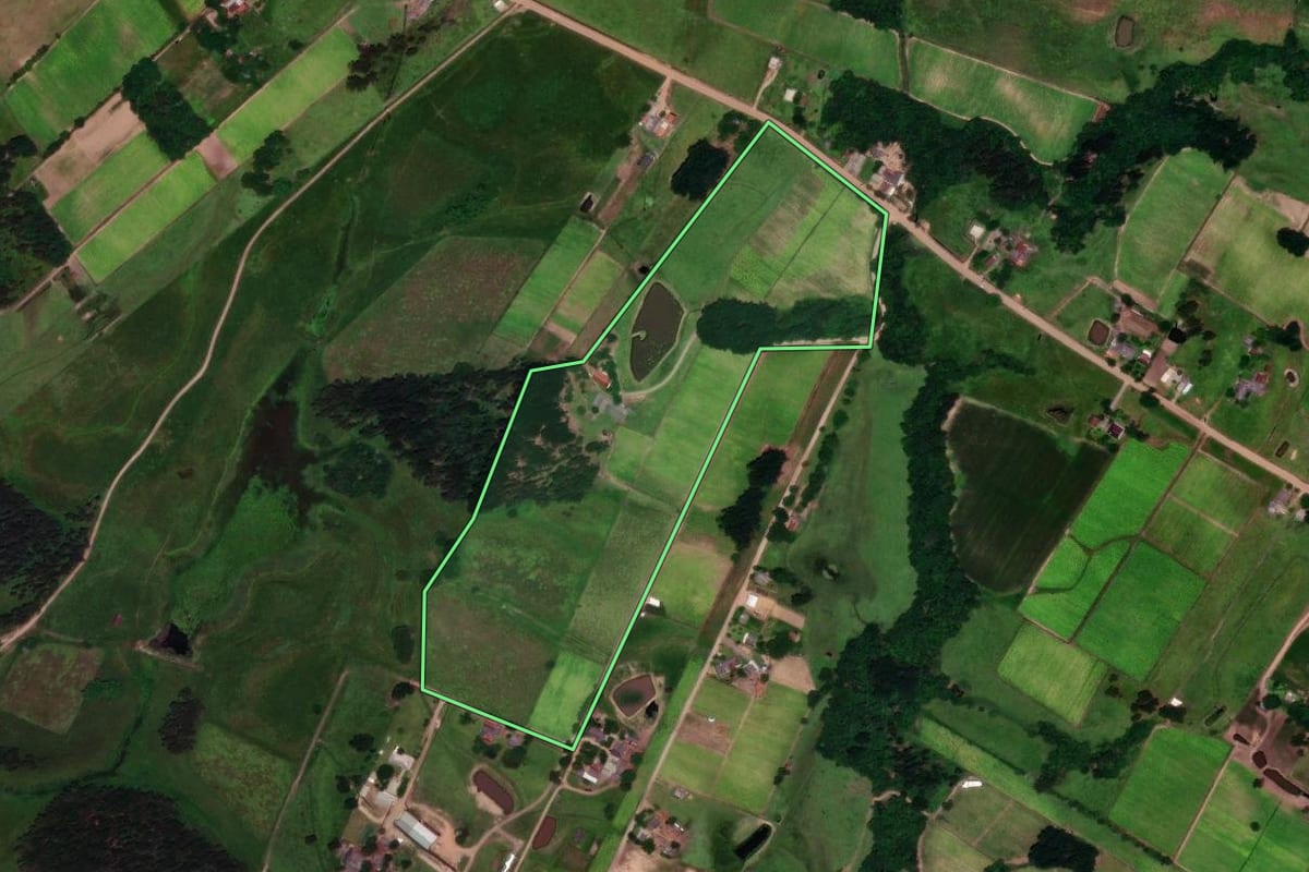 Imagem de satélite do imóvel rural em Vera Cruz (RS), com o contorno declarado no CAR desenhado por cima.
