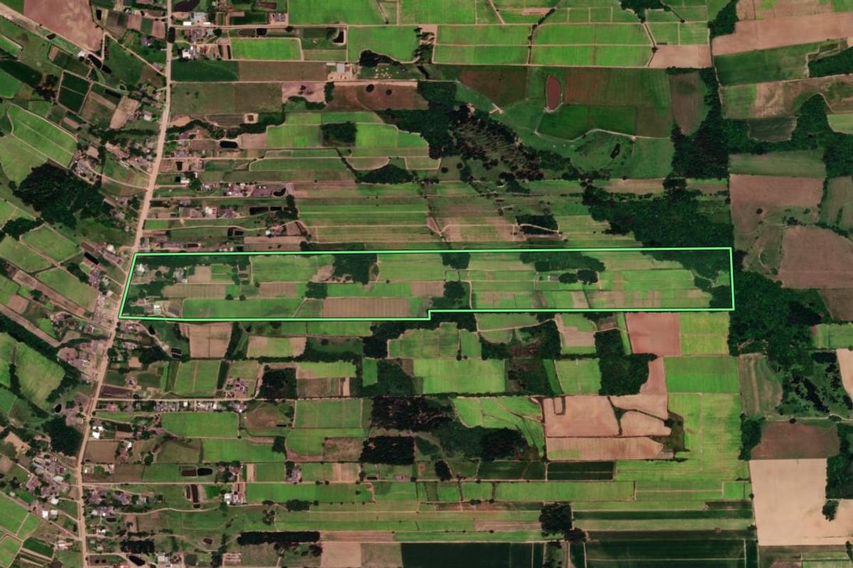 Imagem de satélite do imóvel rural em Vera Cruz (RS), com o contorno declarado no CAR desenhado por cima.
