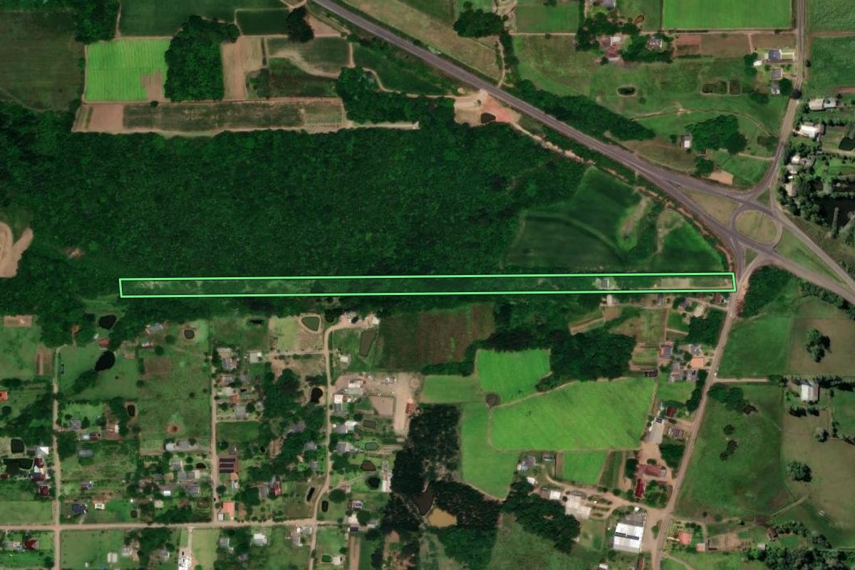 Imagem de satélite do imóvel rural em Vera Cruz (RS), com o contorno declarado no CAR desenhado por cima.