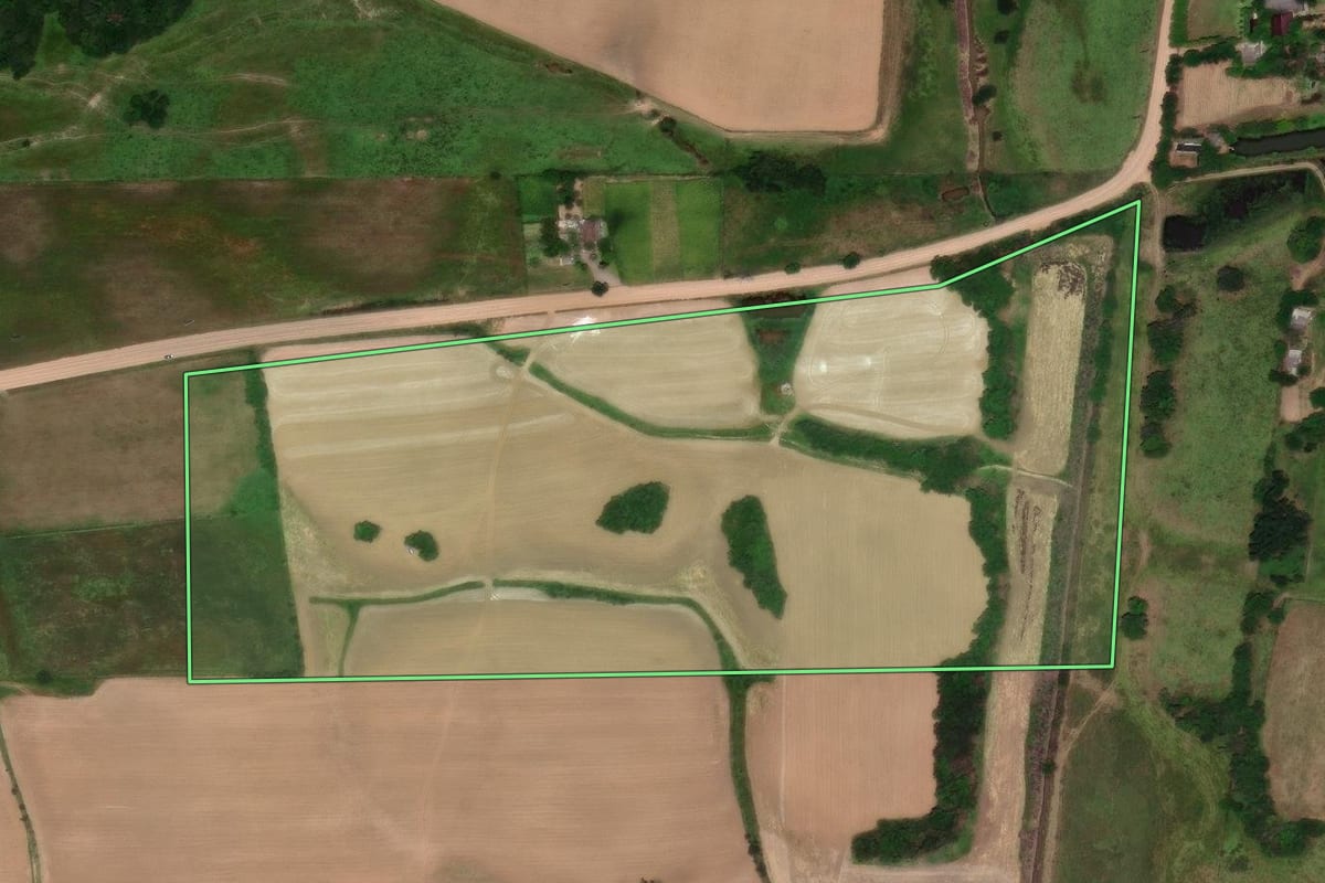 Imagem de satélite do imóvel rural em Vera Cruz (RS), com o contorno declarado no CAR desenhado por cima.