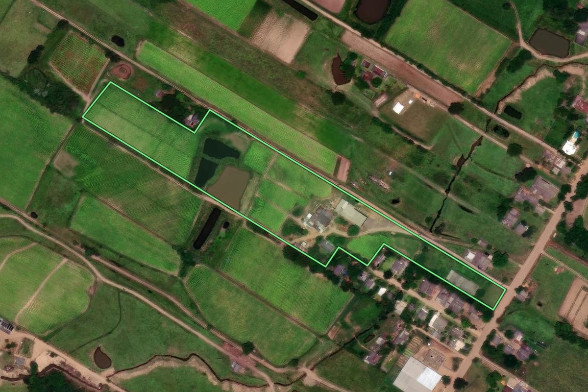 Imagem de satélite do imóvel rural em Vera Cruz (RS), com o contorno declarado no CAR desenhado por cima.
