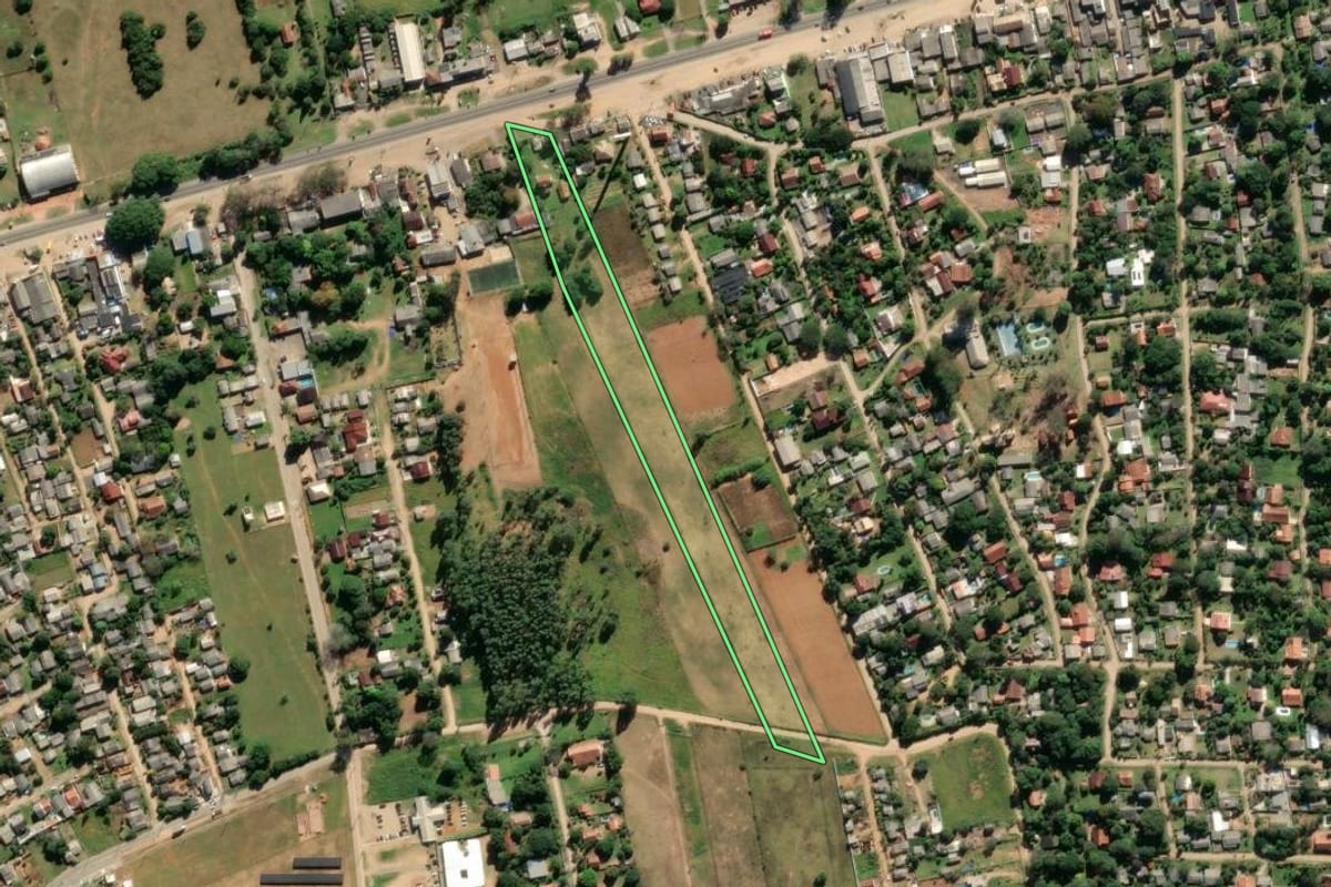 Imagem de satélite do imóvel rural em Viamão (RS), com o contorno declarado no CAR desenhado por cima.