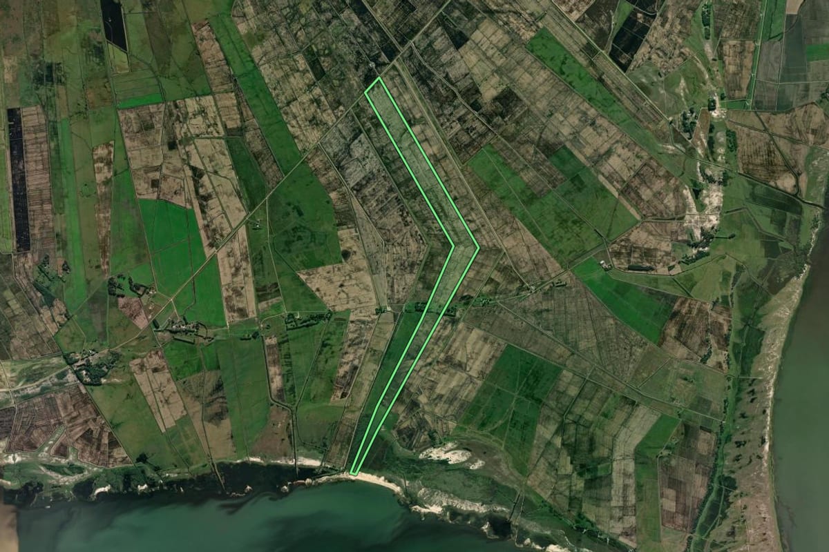 Imagem de satélite do imóvel rural em Viamão (RS), com o contorno declarado no CAR desenhado por cima.