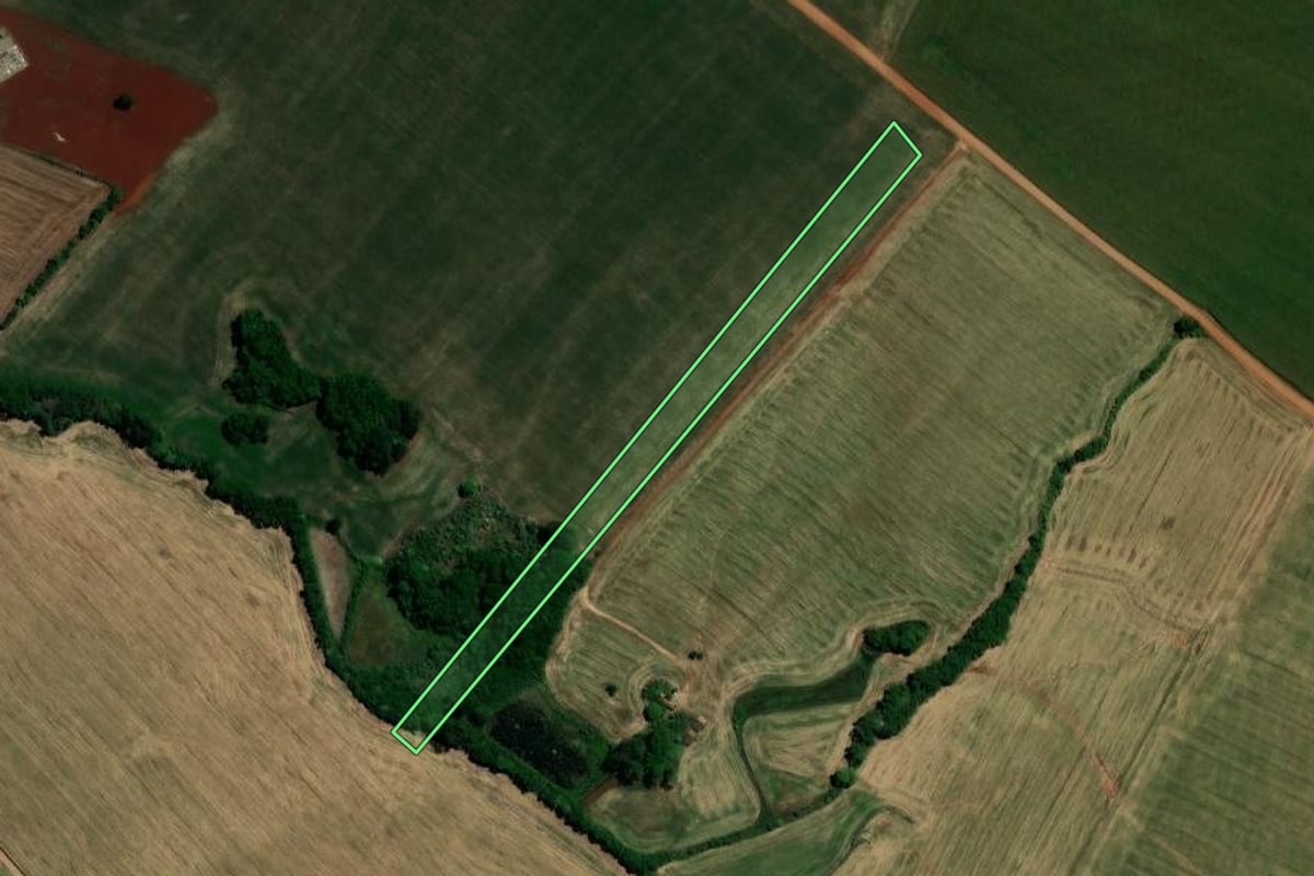 Imagem de satélite do imóvel rural em Victor Graeff (RS), com o contorno declarado no CAR desenhado por cima.