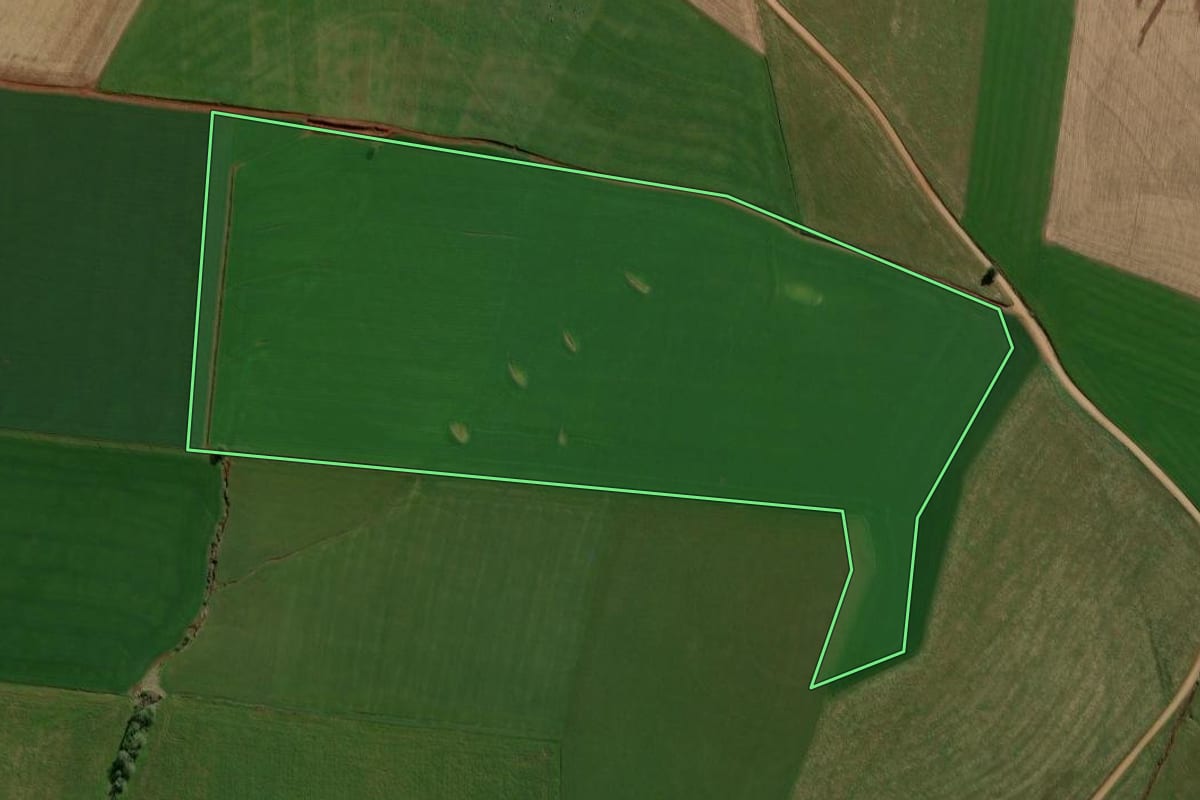 Imagem de satélite do imóvel rural em Victor Graeff (RS), com o contorno declarado no CAR desenhado por cima.