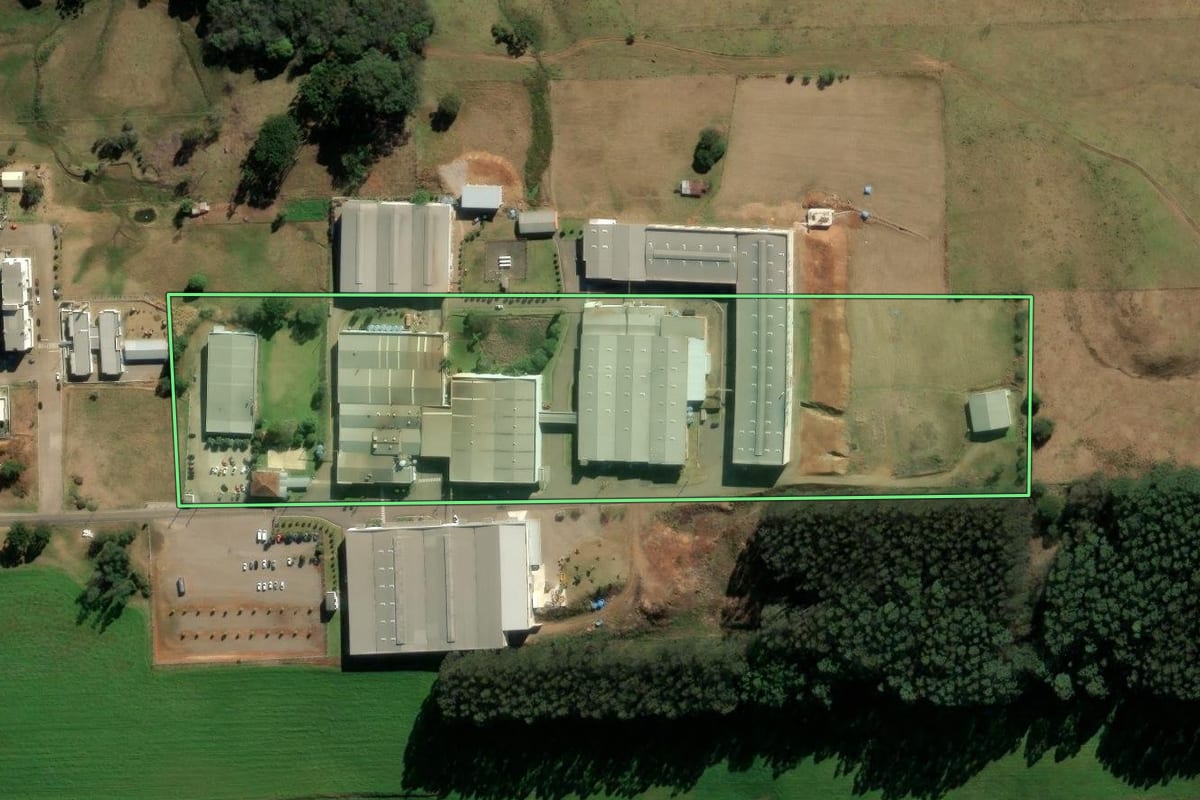 Imagem de satélite do imóvel rural em Vila Flores (RS), com o contorno declarado no CAR desenhado por cima.