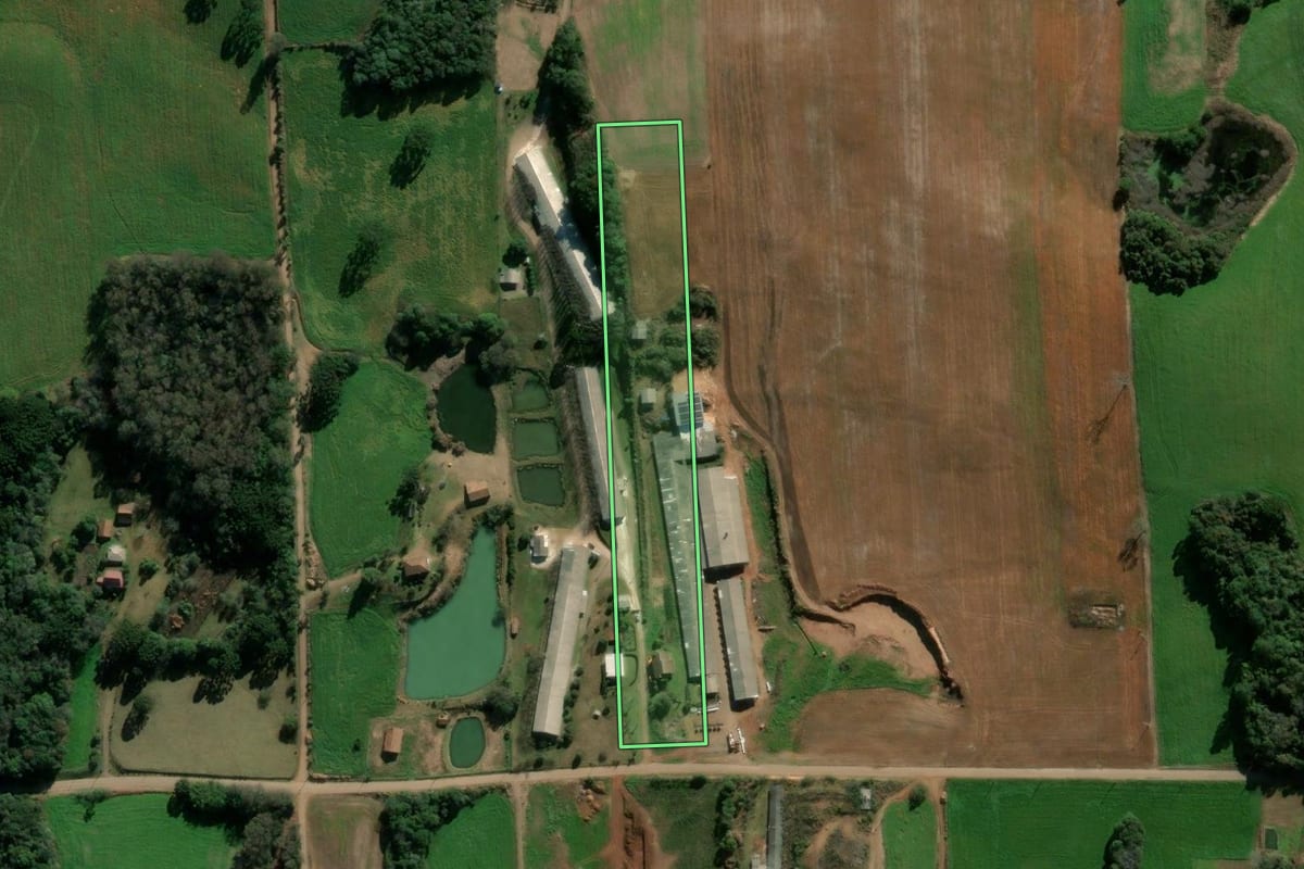 Imagem de satélite do imóvel rural em Vila Flores (RS), com o contorno declarado no CAR desenhado por cima.