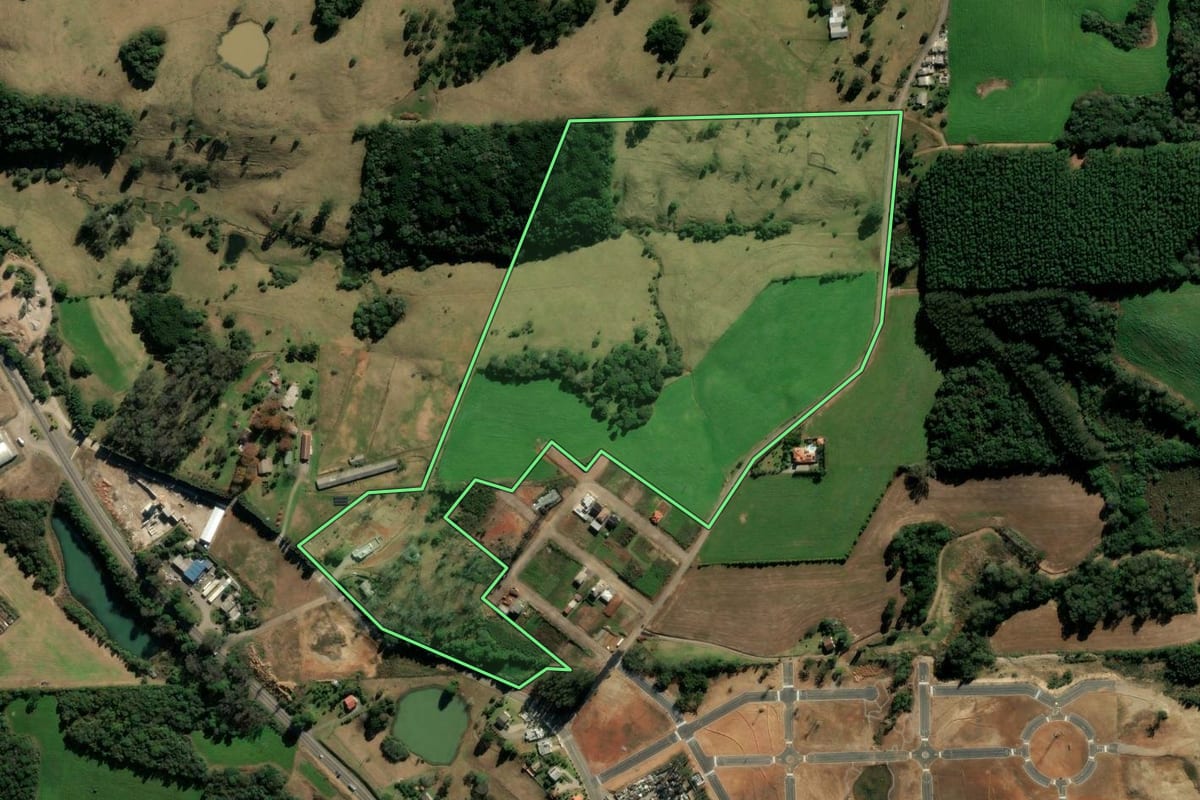 Imagem de satélite do imóvel rural em Vila Flores (RS), com o contorno declarado no CAR desenhado por cima.