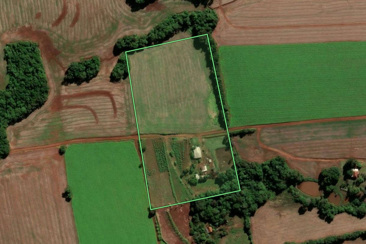 Imagem de satélite do imóvel rural em Vitória das Missões (RS), com o contorno declarado no CAR desenhado por cima.