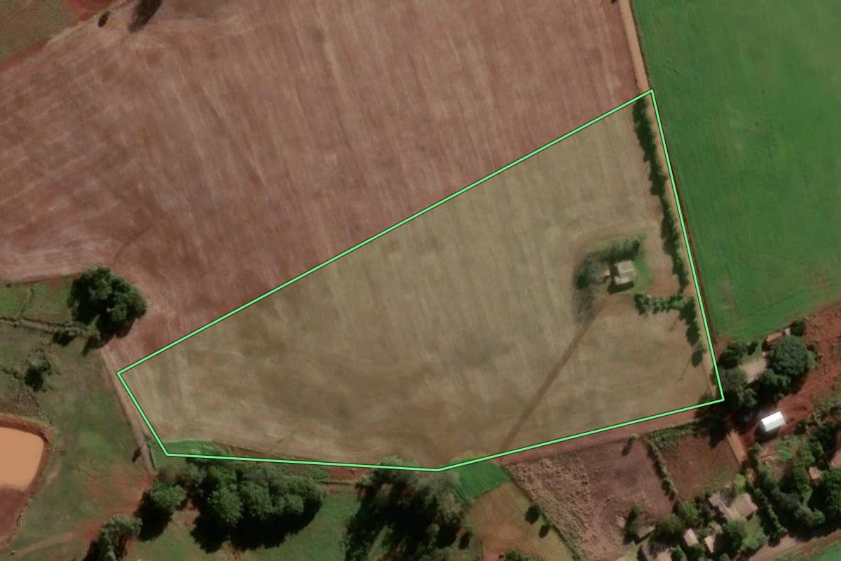 Imagem de satélite do imóvel rural em Vitória das Missões (RS), com o contorno declarado no CAR desenhado por cima.