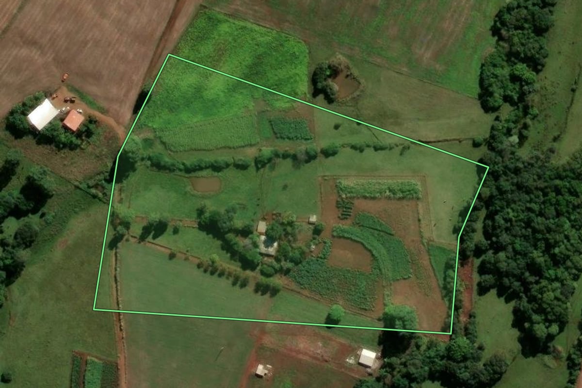 Imagem de satélite do imóvel rural em Vitória das Missões (RS), com o contorno declarado no CAR desenhado por cima.