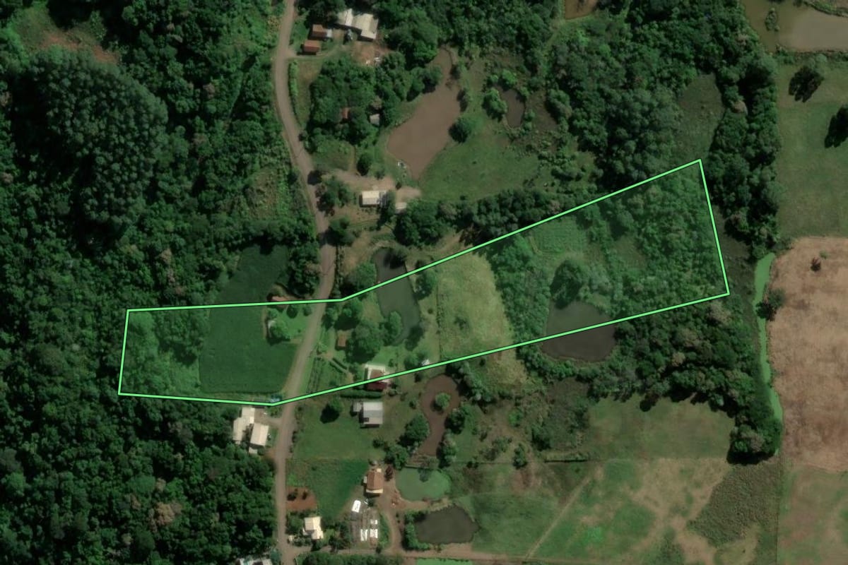 Imagem de satélite do imóvel rural em Westfália (RS), com o contorno declarado no CAR desenhado por cima.