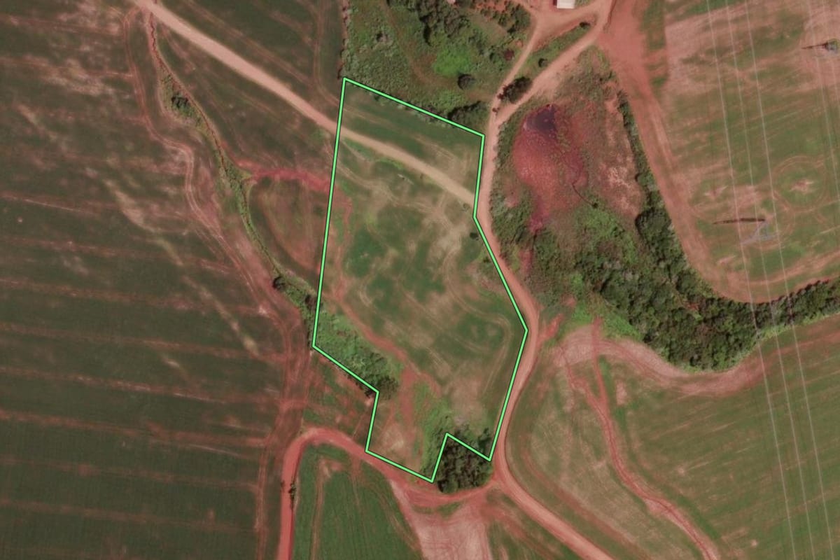 Imagem de satélite do imóvel rural em Abelardo Luz (SC), com o contorno declarado no CAR desenhado por cima.