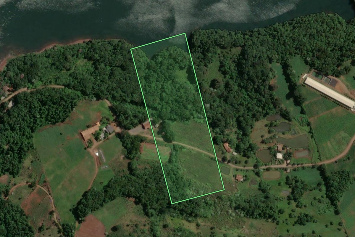 Imagem de satélite do imóvel rural em Alto Bela Vista (SC), com o contorno declarado no CAR desenhado por cima.