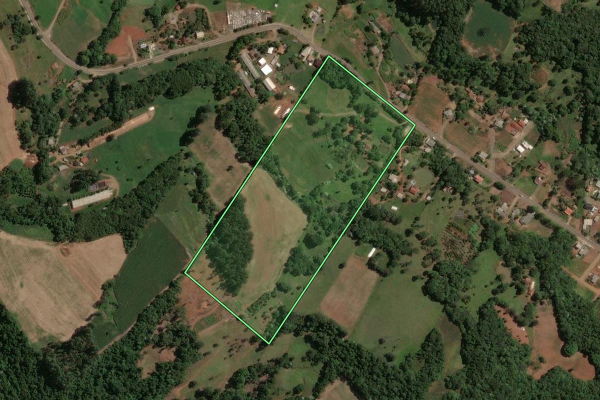 Imagem de satélite do imóvel rural em Alto Bela Vista (SC), com o contorno declarado no CAR desenhado por cima.