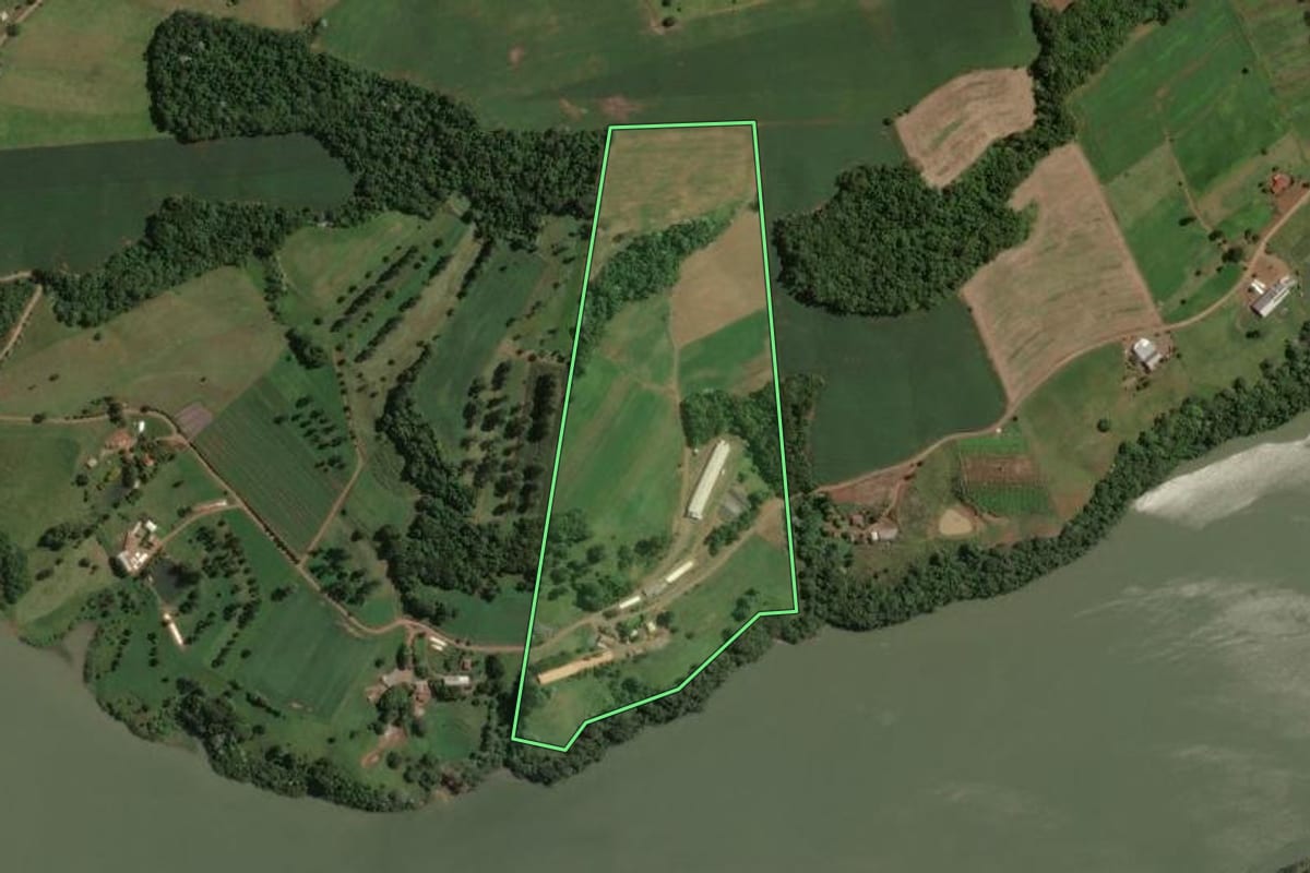Imagem de satélite do imóvel rural em Alto Bela Vista (SC), com o contorno declarado no CAR desenhado por cima.