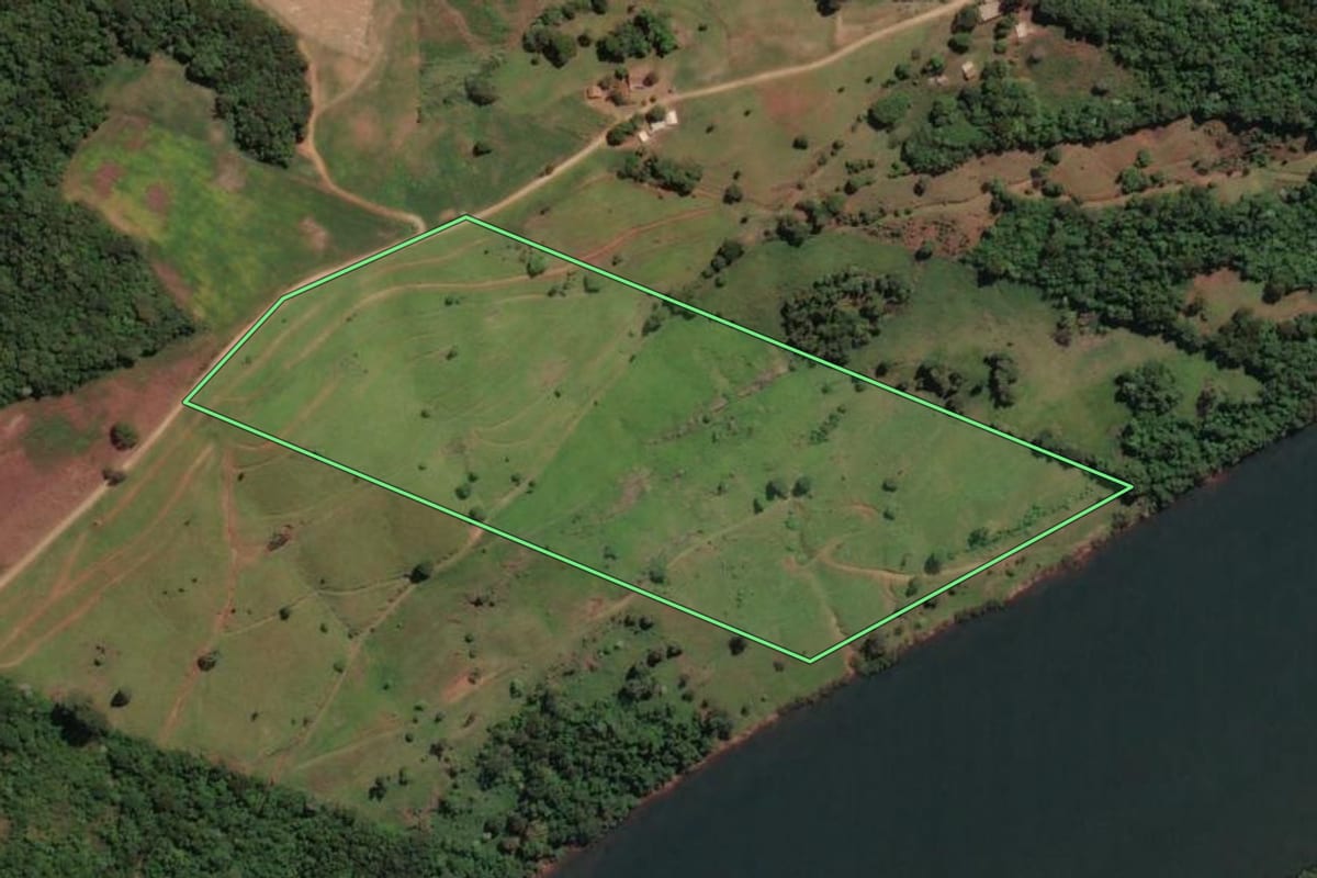 Imagem de satélite do imóvel rural em Alto Bela Vista (SC), com o contorno declarado no CAR desenhado por cima.