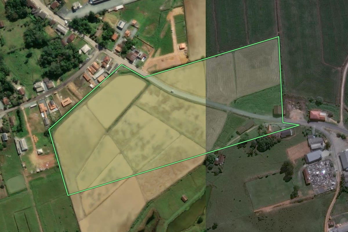 Imagem de satélite do imóvel rural em Barra Velha (SC), com o contorno declarado no CAR desenhado por cima.