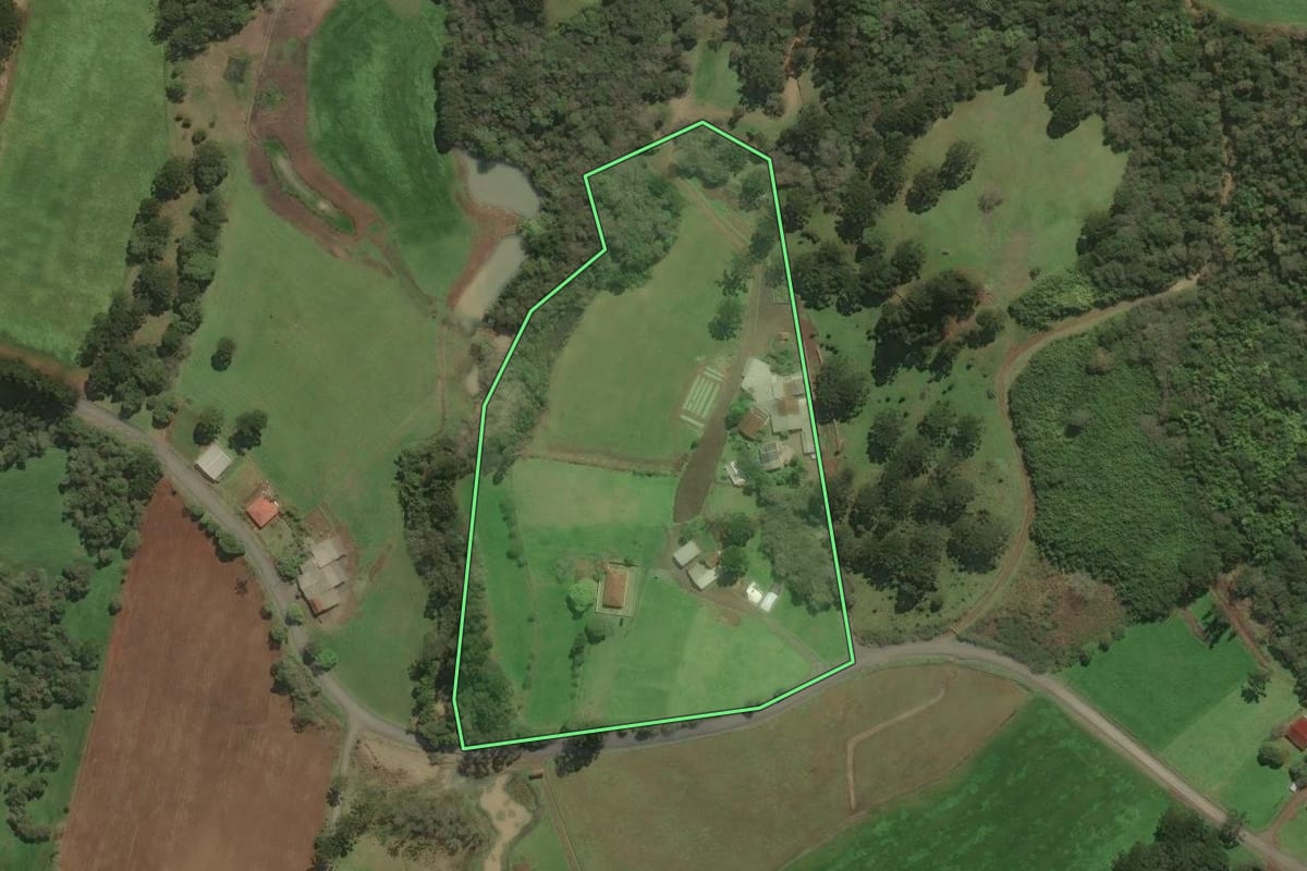 Imagem de satélite do imóvel rural em Bela Vista do Toldo (SC), com o contorno declarado no CAR desenhado por cima.