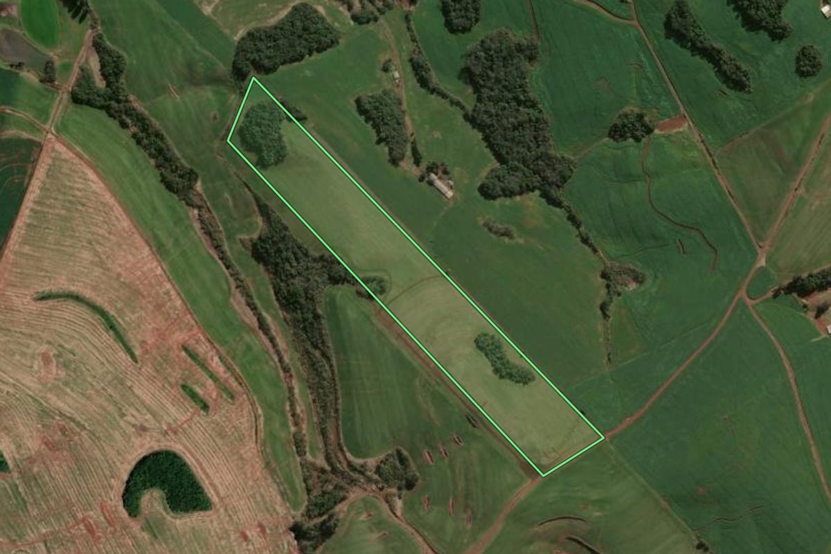 Imagem de satélite do imóvel rural em Bom Jesus (SC), com o contorno declarado no CAR desenhado por cima.