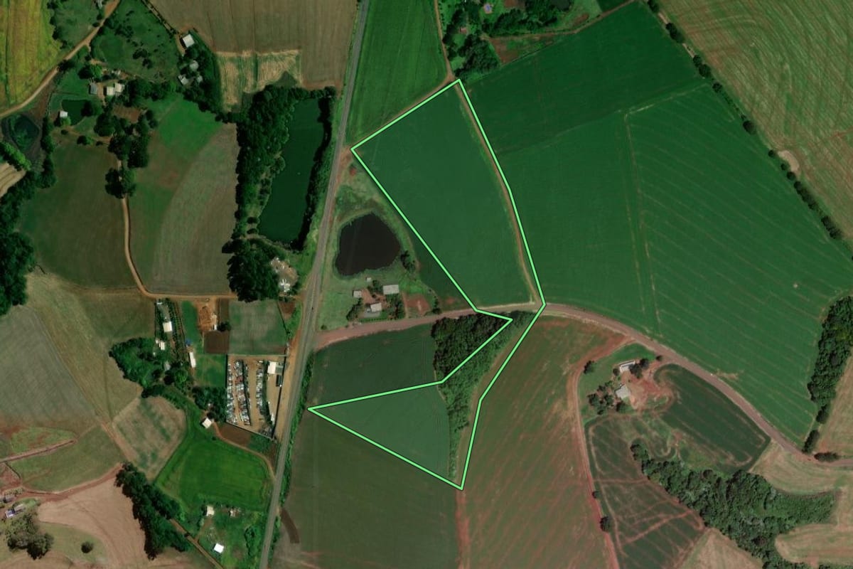 Imagem de satélite do imóvel rural em Bom Jesus (SC), com o contorno declarado no CAR desenhado por cima.