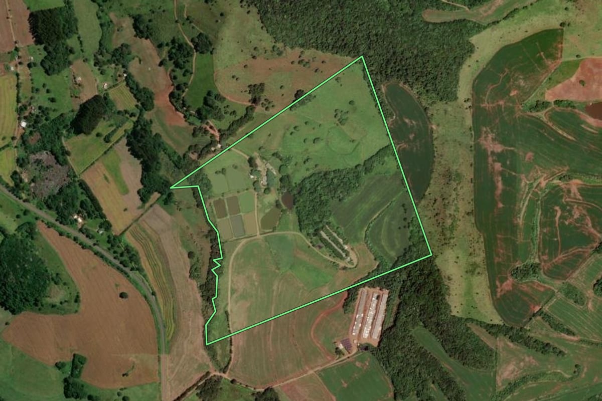 Imagem de satélite do imóvel rural em Bom Jesus (SC), com o contorno declarado no CAR desenhado por cima.