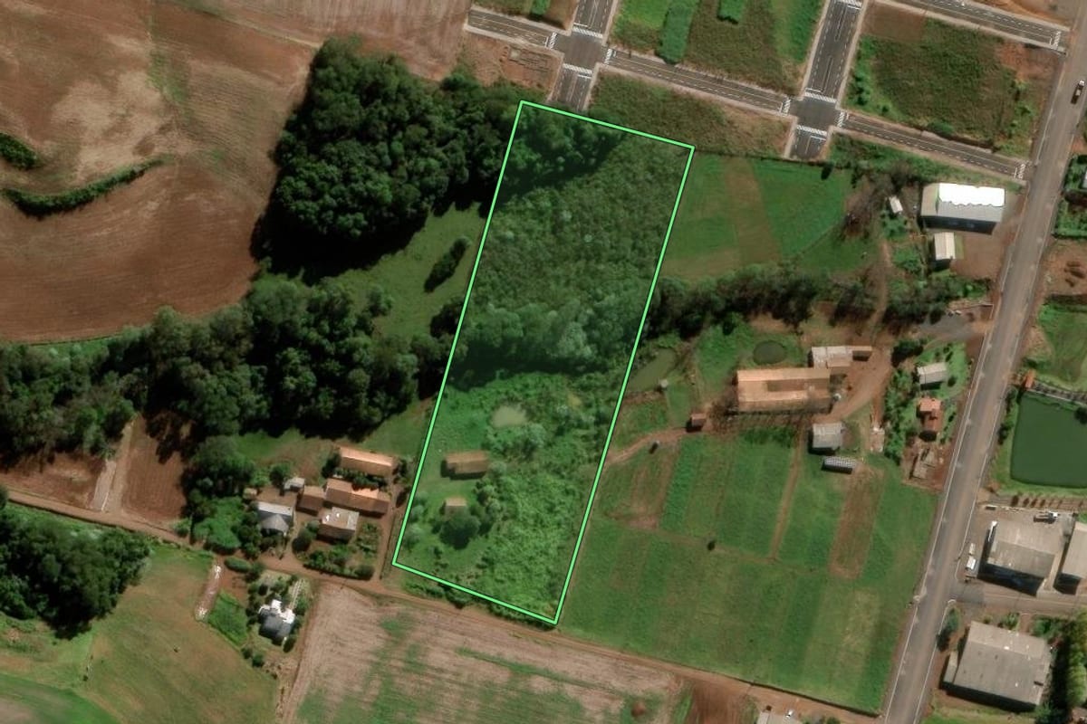 Imagem de satélite do imóvel rural em Bom Jesus do Oeste (SC), com o contorno declarado no CAR desenhado por cima.