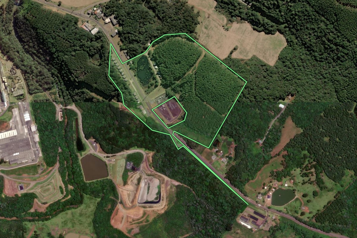 Imagem de satélite do imóvel rural em Caçador (SC), com o contorno declarado no CAR desenhado por cima.