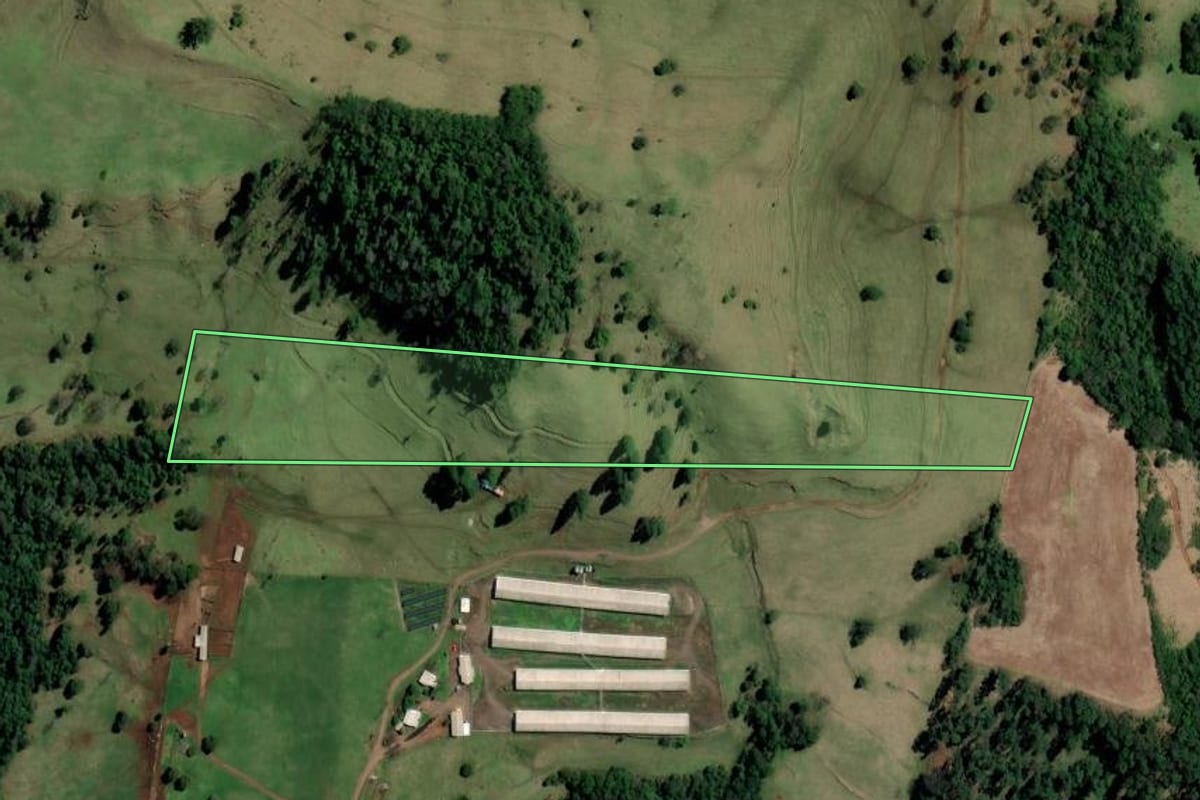 Imagem de satélite do imóvel rural em Caibi (SC), com o contorno declarado no CAR desenhado por cima.
