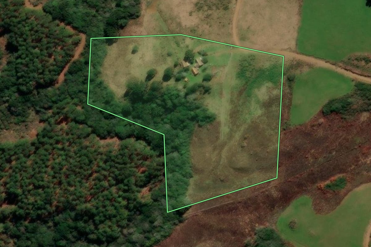 Imagem de satélite do imóvel rural em Campo Belo do Sul (SC), com o contorno declarado no CAR desenhado por cima.
