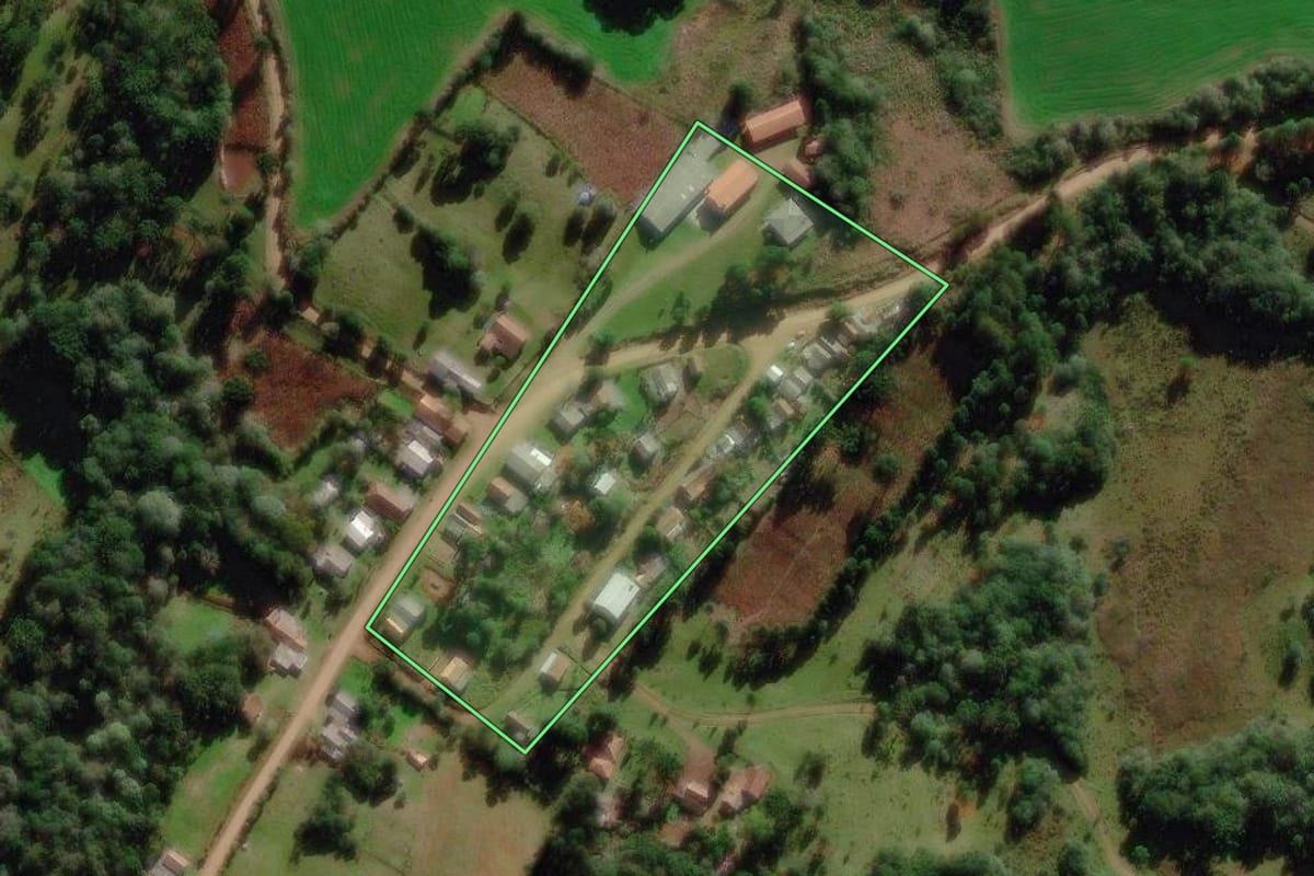 Imagem de satélite do imóvel rural em Campo Belo do Sul (SC), com o contorno declarado no CAR desenhado por cima.