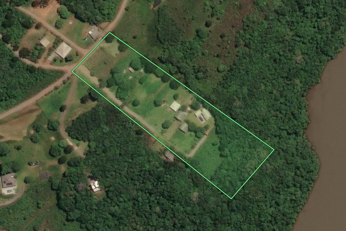 Imagem de satélite do imóvel rural em Campos Novos (SC), com o contorno declarado no CAR desenhado por cima.