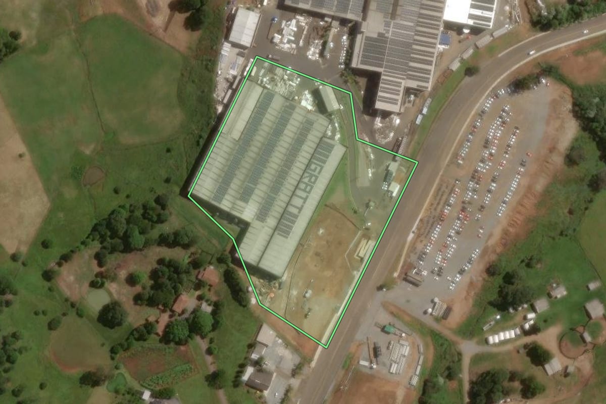 Imagem de satélite do imóvel rural em Capinzal (SC), com o contorno declarado no CAR desenhado por cima.