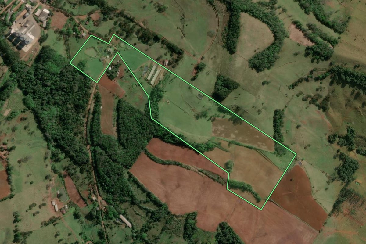Imagem de satélite do imóvel rural em Concórdia (SC), com o contorno declarado no CAR desenhado por cima.