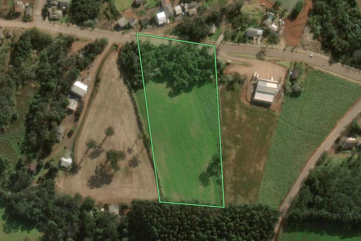 Imagem de satélite do imóvel rural em Cordilheira Alta (SC), com o contorno declarado no CAR desenhado por cima.