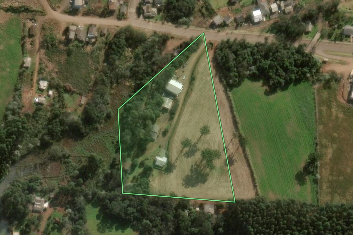 Imagem de satélite do imóvel rural em Cordilheira Alta (SC), com o contorno declarado no CAR desenhado por cima.