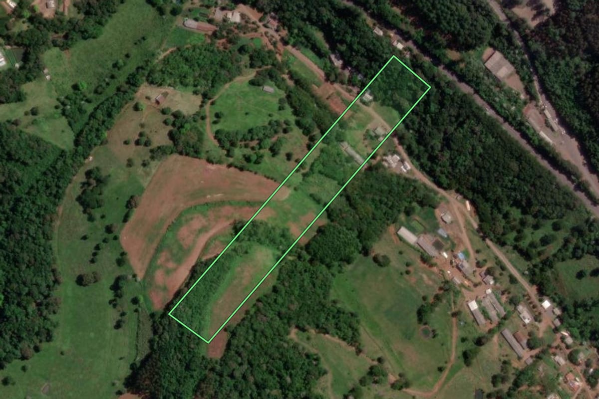 Imagem de satélite do imóvel rural em Cordilheira Alta (SC), com o contorno declarado no CAR desenhado por cima.