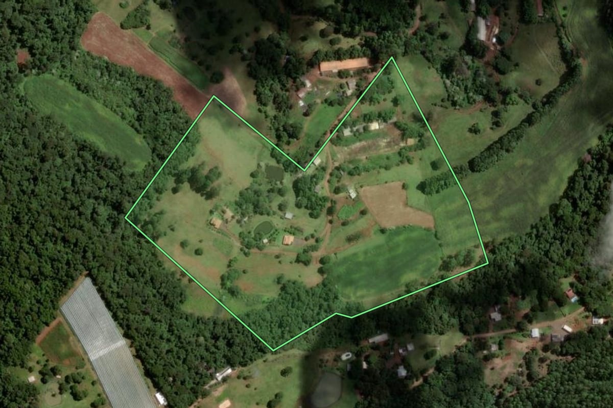 Imagem de satélite do imóvel rural em Cordilheira Alta (SC), com o contorno declarado no CAR desenhado por cima.