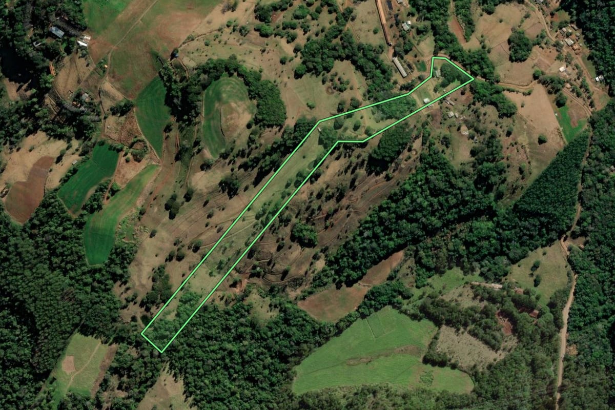 Imagem de satélite do imóvel rural em Cordilheira Alta (SC), com o contorno declarado no CAR desenhado por cima.